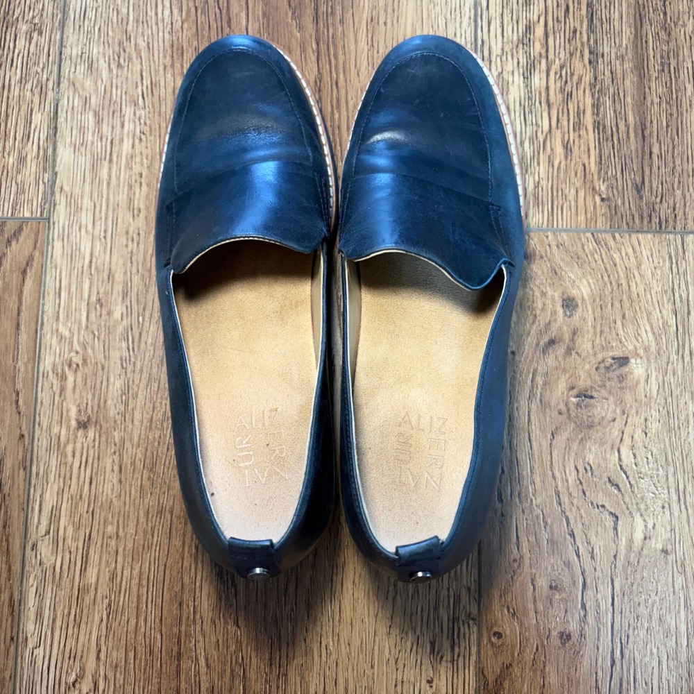 Naturalizer Darry Black Leather Lug Sole Loafers Womens 8M Slip On Block Heel - Picture 9 of 10